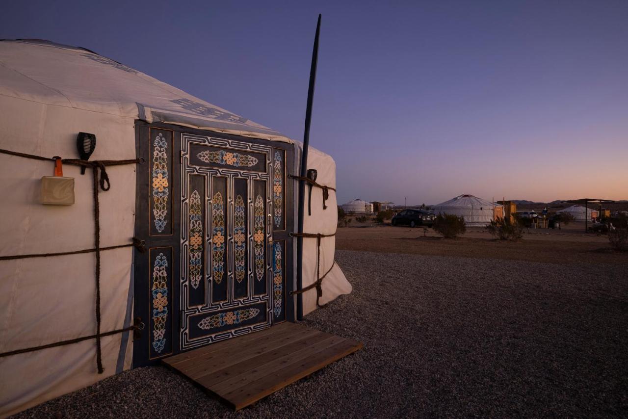 Family Style Star Gazing Yurt Hotel Twentynine Palms Ngoại thất bức ảnh