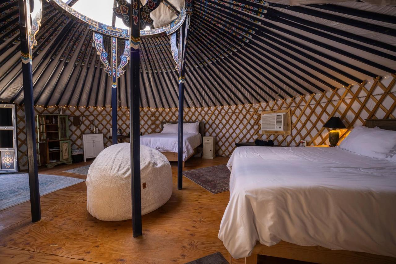 Family Style Star Gazing Yurt Hotel Twentynine Palms Ngoại thất bức ảnh